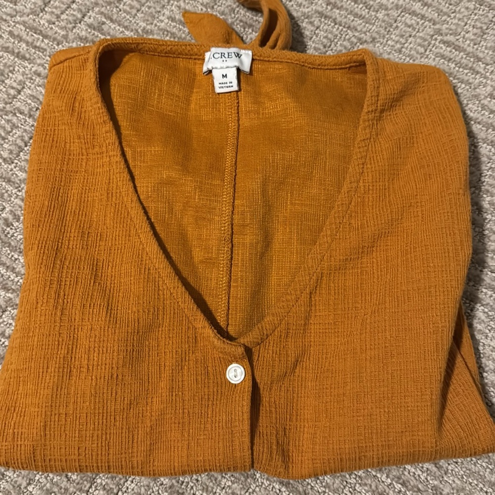 Textured button front tie top - Picture 2 of 4